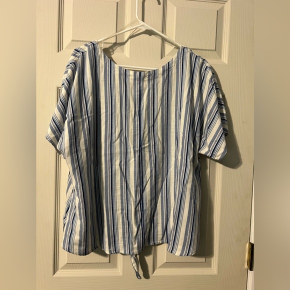 Como Vintage Blue and White Stripe Tie Front Cropped top Plus Size XXL - Picture 2 of 3
